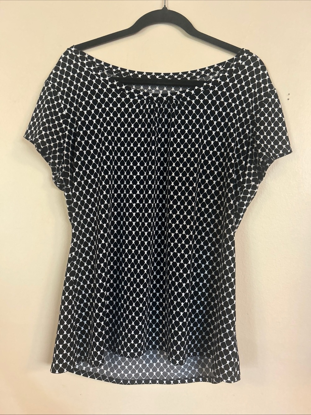 Worthington Black & White Geometric Short Sleeve Blouse